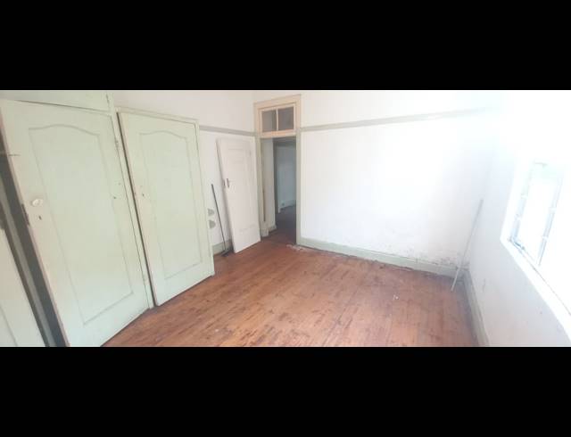 1.5 BEDROOM FLAT FOR SALE IN GLENWOOD